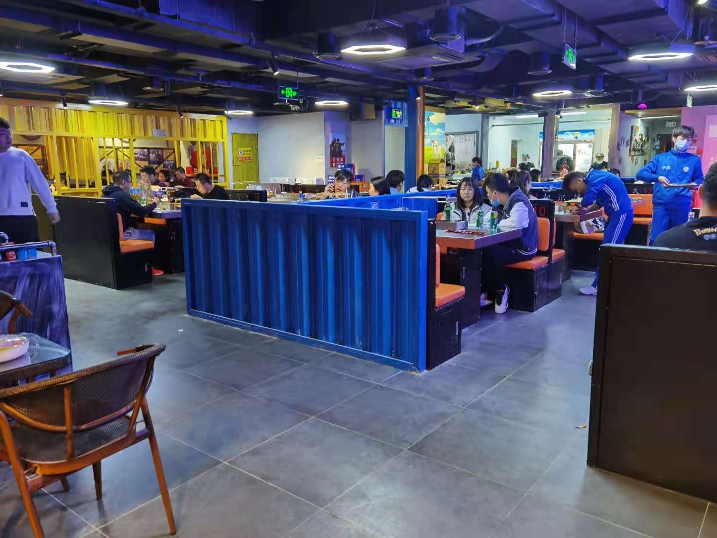 全自动烧烤机器哪能买到,一台自动烧烤设备价格