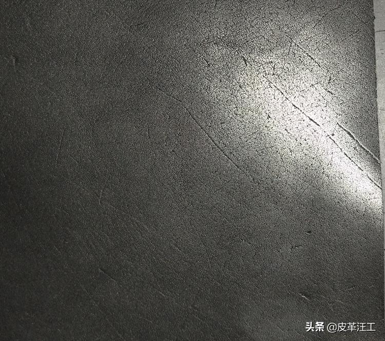 皮包怎么分辨牛皮和人造皮的区别,明明白白消费话术