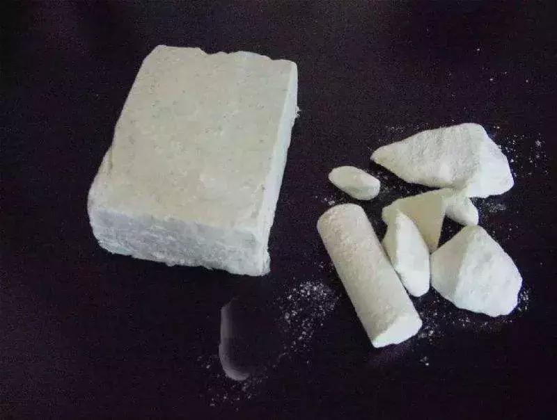 闻毒品电子烟味道有害身体吗,毒品散发的气味是什么味道