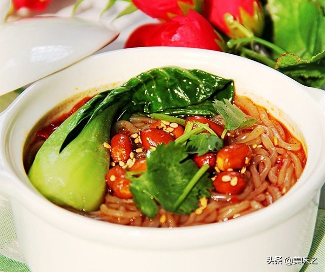 酸辣粉又酸又辣的做法,酸辣粉怎么做又酸又辣还超级好吃