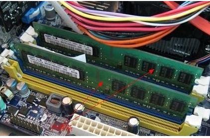 电脑杀毒后重启黑屏什么都看不见,电脑玩了一会一下子就黑屏重启了