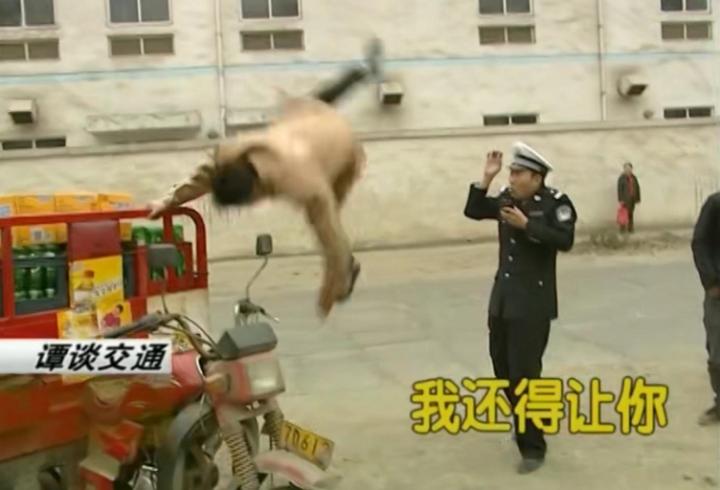 这波「搞笑违法行为集锦」,要承包律师们的今日笑点