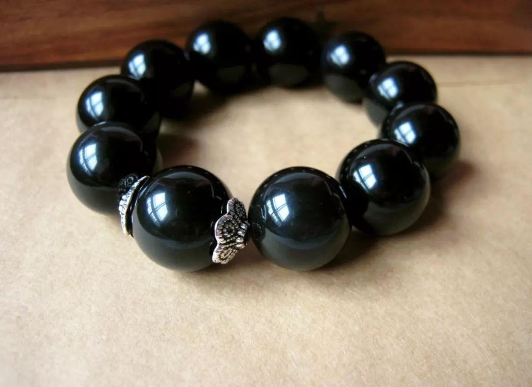 黑曜石不是纯黑色的是真的吗,黑曜石不同产地