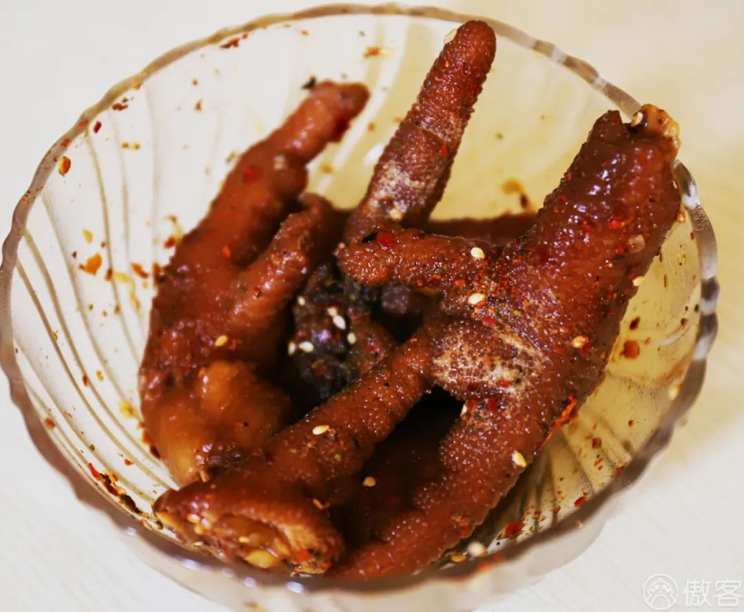 终于吃到超好吃的凉米线,一碗凉米线就能很满足