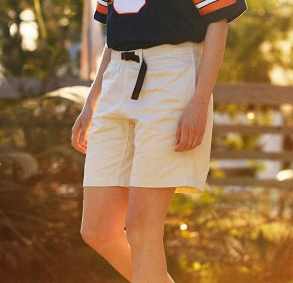 窦靖童自拍中被众人“求链接”的健身衣，到底是什么牌子的？