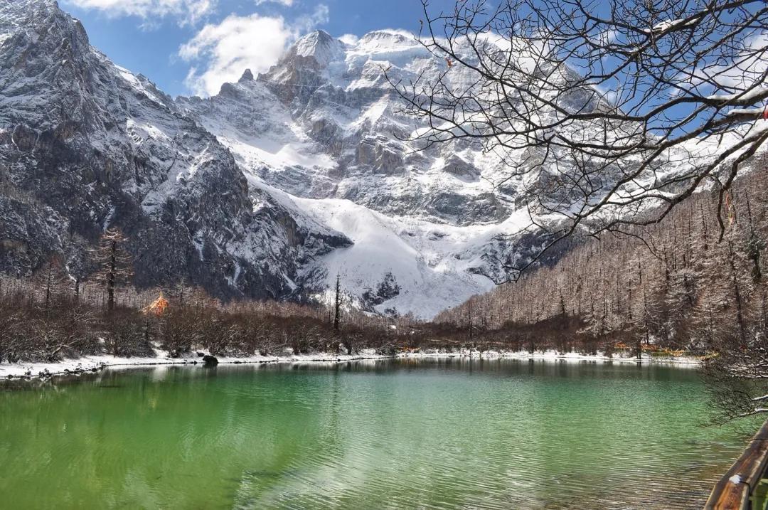 稻城亚丁春天视频,稻城亚丁春天风景