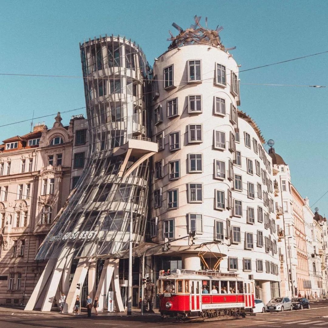 lv韩国上新为什么比中国早,lv韩国专卖店