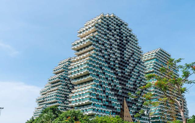 三亚美丽大树七星酒店多少钱一晚,海南三亚美丽之冠大树酒店简介