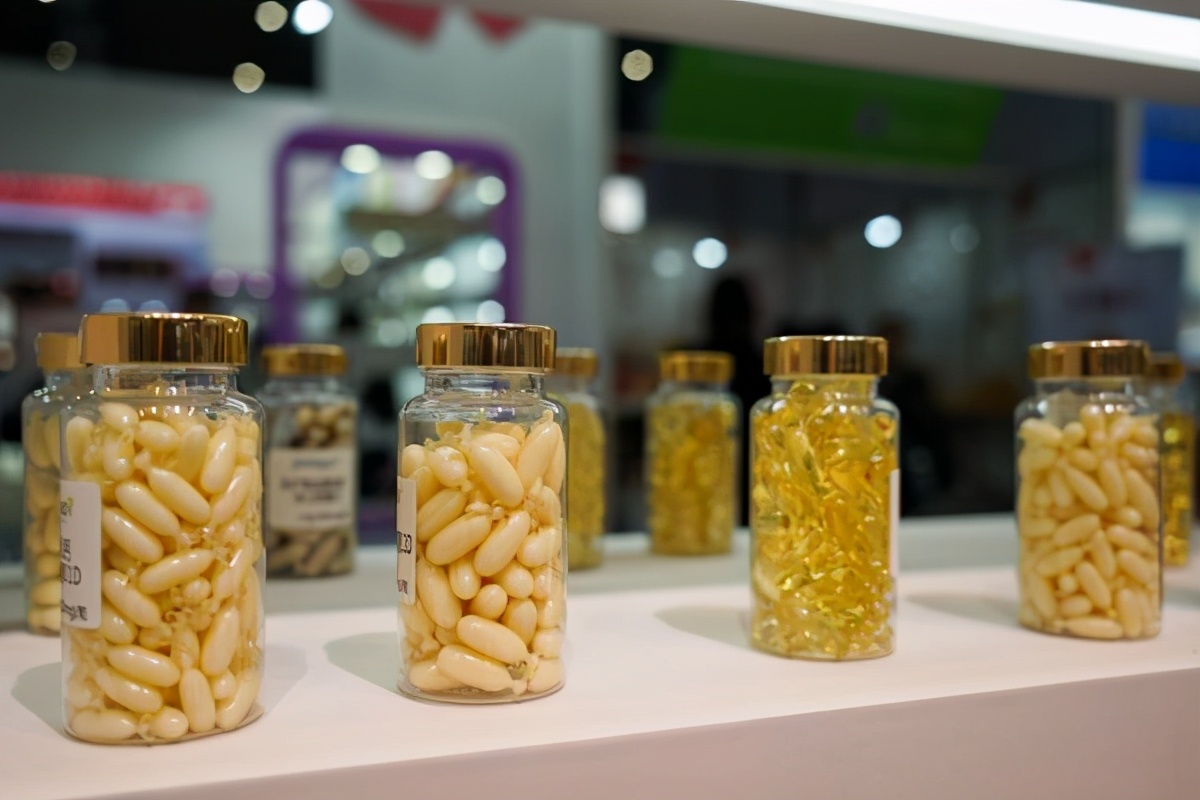 外媒揽要丨11月11日晚报：挪威学者将研究鱼肝油预防新冠病毒的功效