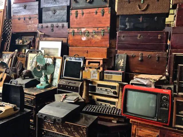 亮佳鸿华二手市场,亮佳鸿华二手市场周边美食