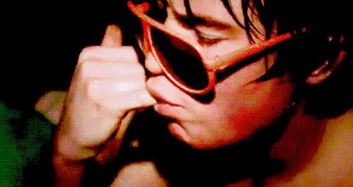 “陪溜妹”的工作是泄欲，*毒冰**能够“助性”？毒贩的嘴，骗人的鬼！