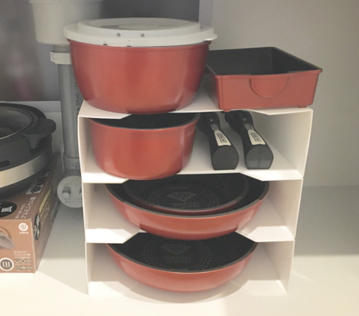 厨房锅具收纳墙上,锅具收纳小妙招废物利用