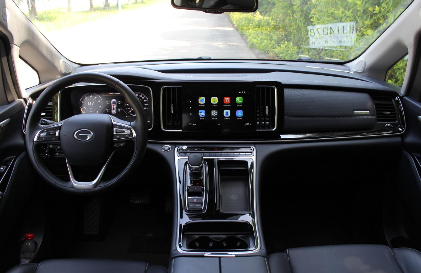 传祺m8跟埃尔法碰撞测试,传祺m8和埃尔法驾驶测试