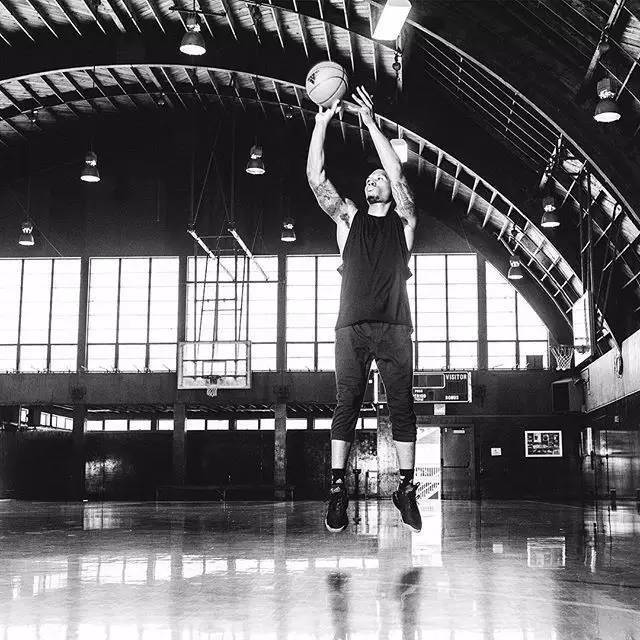 nba十大励志球星乔丹,nba球星乔丹有多大的努力