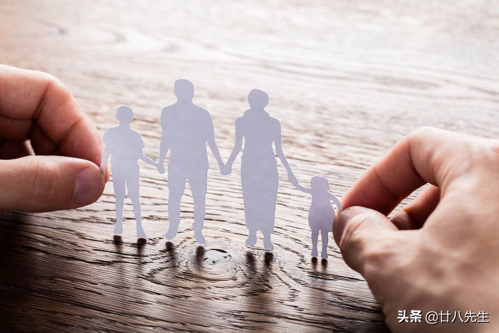 分手后送她最后一件礼物 (分手后想给她送个礼物)