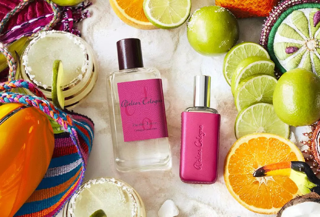 rihanna只靠副业微商赚6个亿,rihanna副业赚多少钱