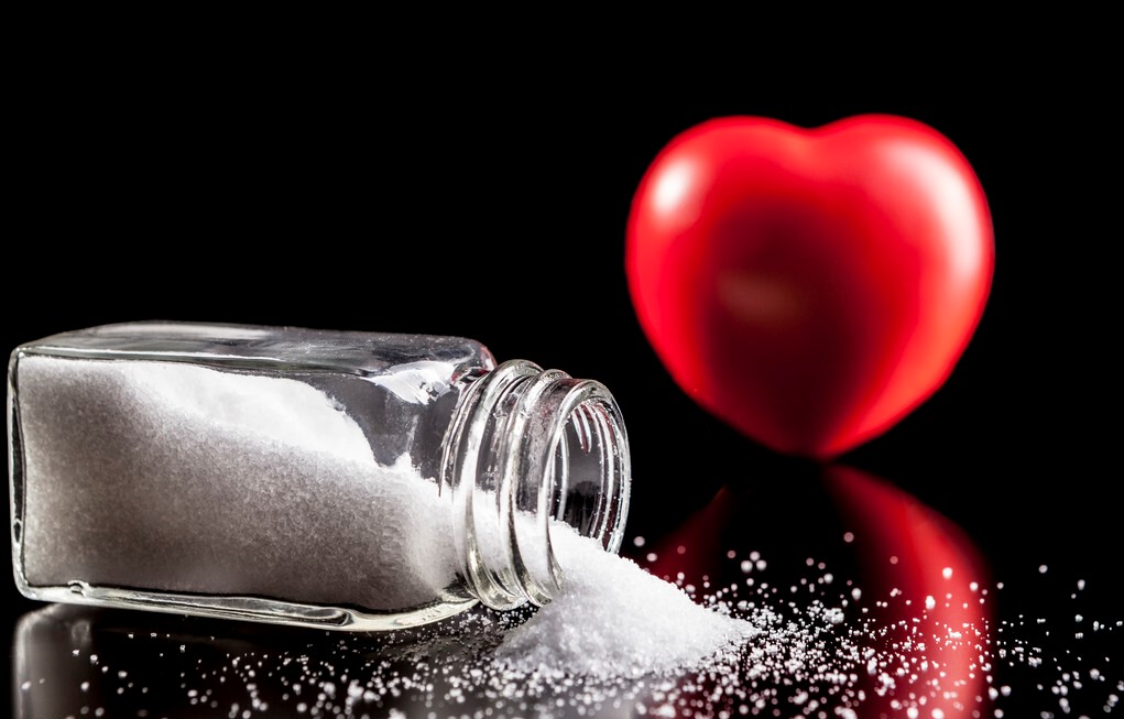 23岁高血压140低压90怎么办,高压超过140一定是高血压吗