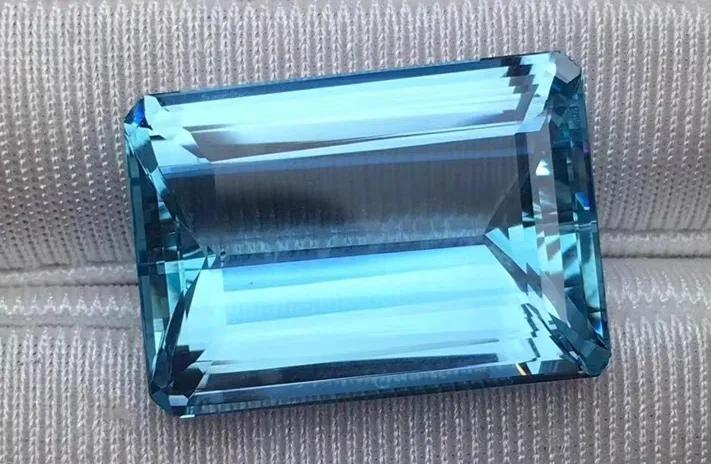 喜欢海蓝色五行喜什么,喜欢海蓝之谜