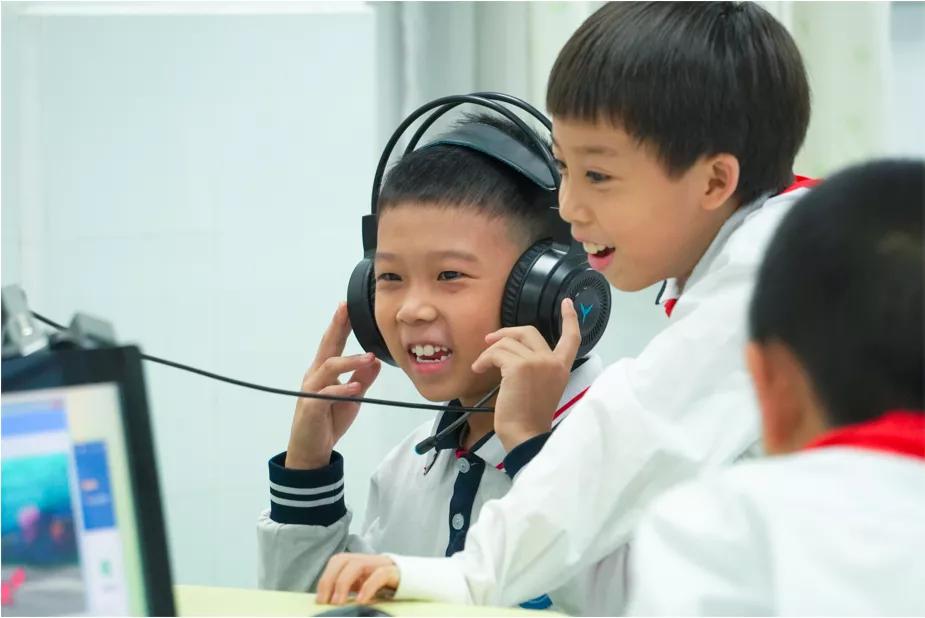 鎺㈣鏅烘収鏁欏鎰熷彈鏈潵璇惧爞,鎰熷彈绉戞妧榄呭姏鏍″瀹炶返娲诲姩鏂规