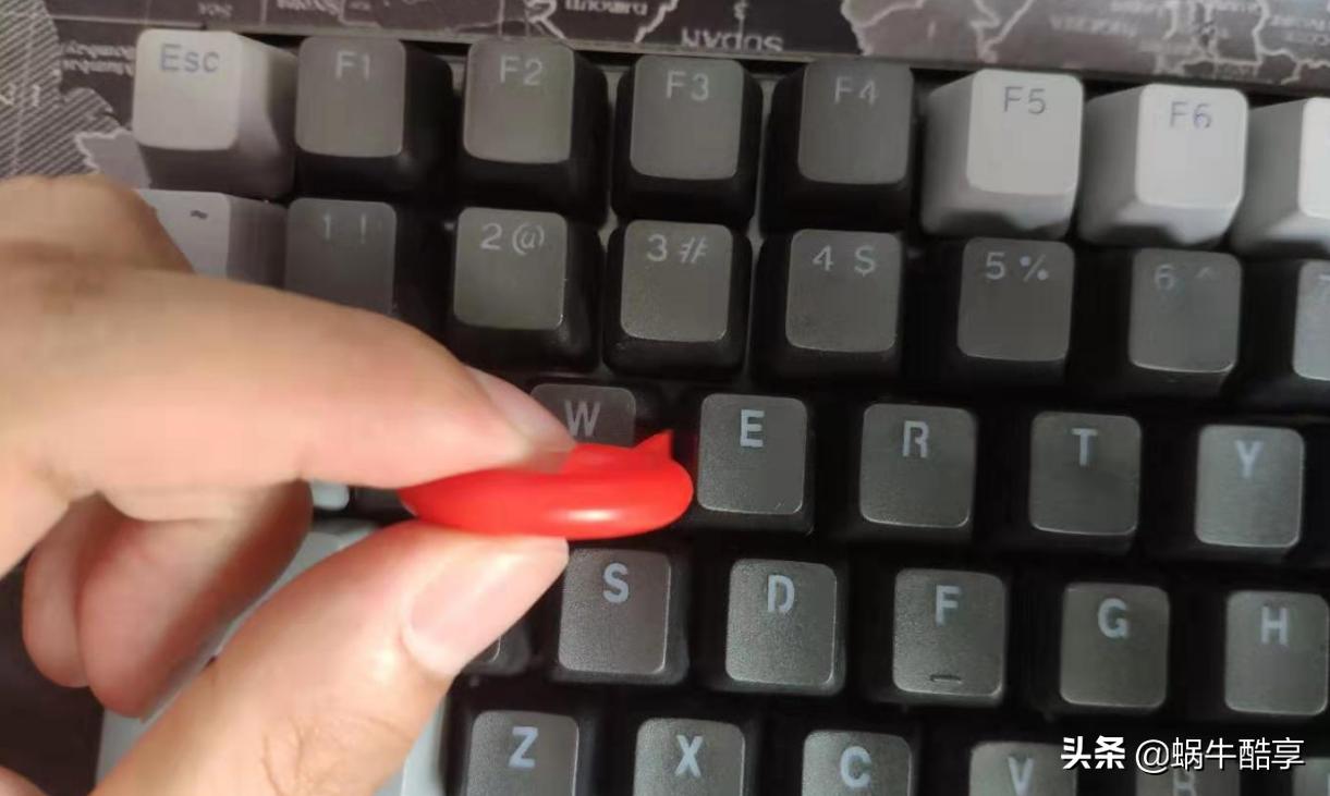 键盘按键不灵敏怎么换轴体,键盘换轴按键不灵了
