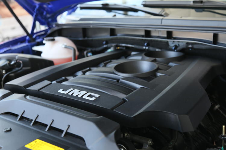 域虎9高速试驾,域虎9皮卡车越野视频