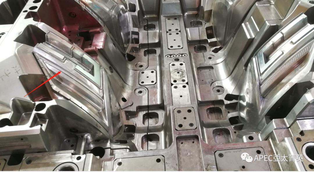 江苏智能化车灯注塑模具制造厂家,车灯双色注塑模具