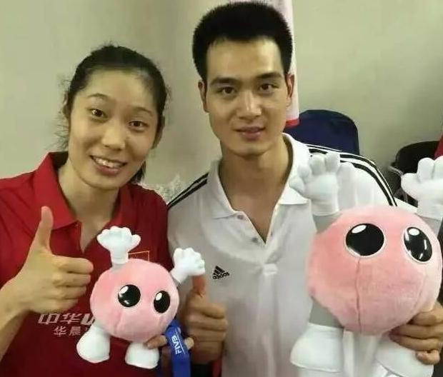 女排陪练李童与朱婷关系,朱婷最近的绯闻