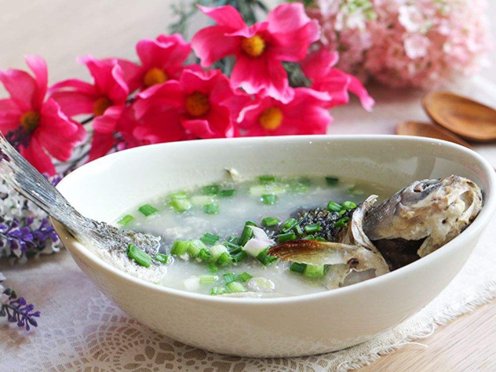 怎么煎鱼不粘锅不掉皮简单,煎鱼怎么煎不粘锅不掉皮窍门