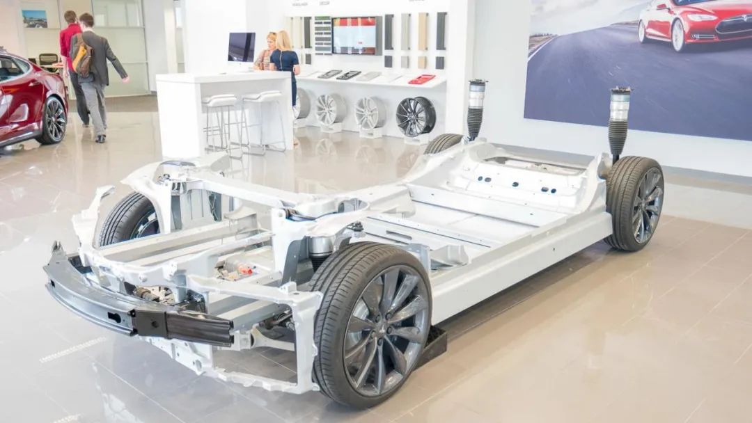 纯电动汽车的底盘解析,电动四驱汽车底盘