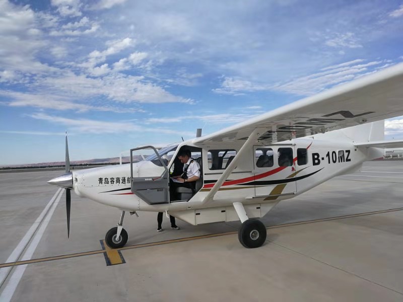 微山湖容商航空旅游项目开飞运营