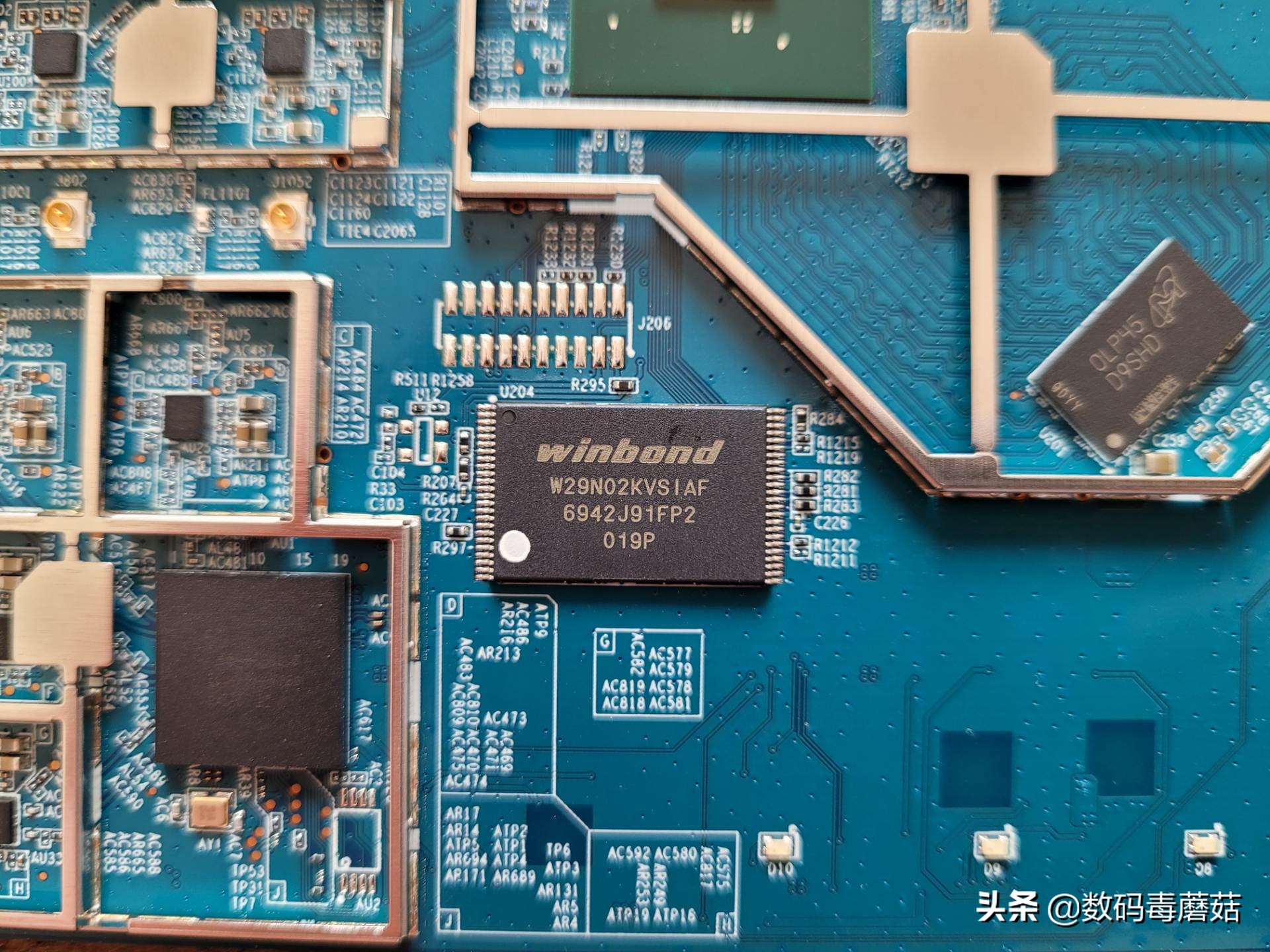 linksyse9450对比mx4200,linksyse9450三核和四核区别