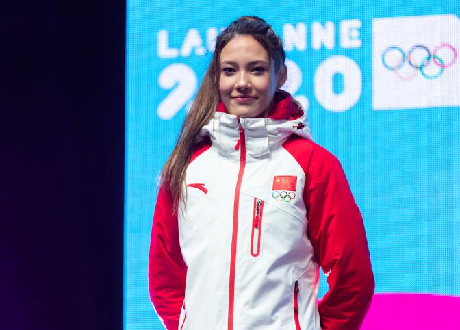 中国16岁女孩夺世界首个顶级冠军,16岁少女为中国夺冠