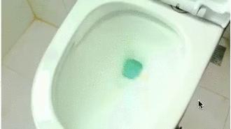 马桶黄污渍怎么去除妙招,马桶污垢发黄怎么去除