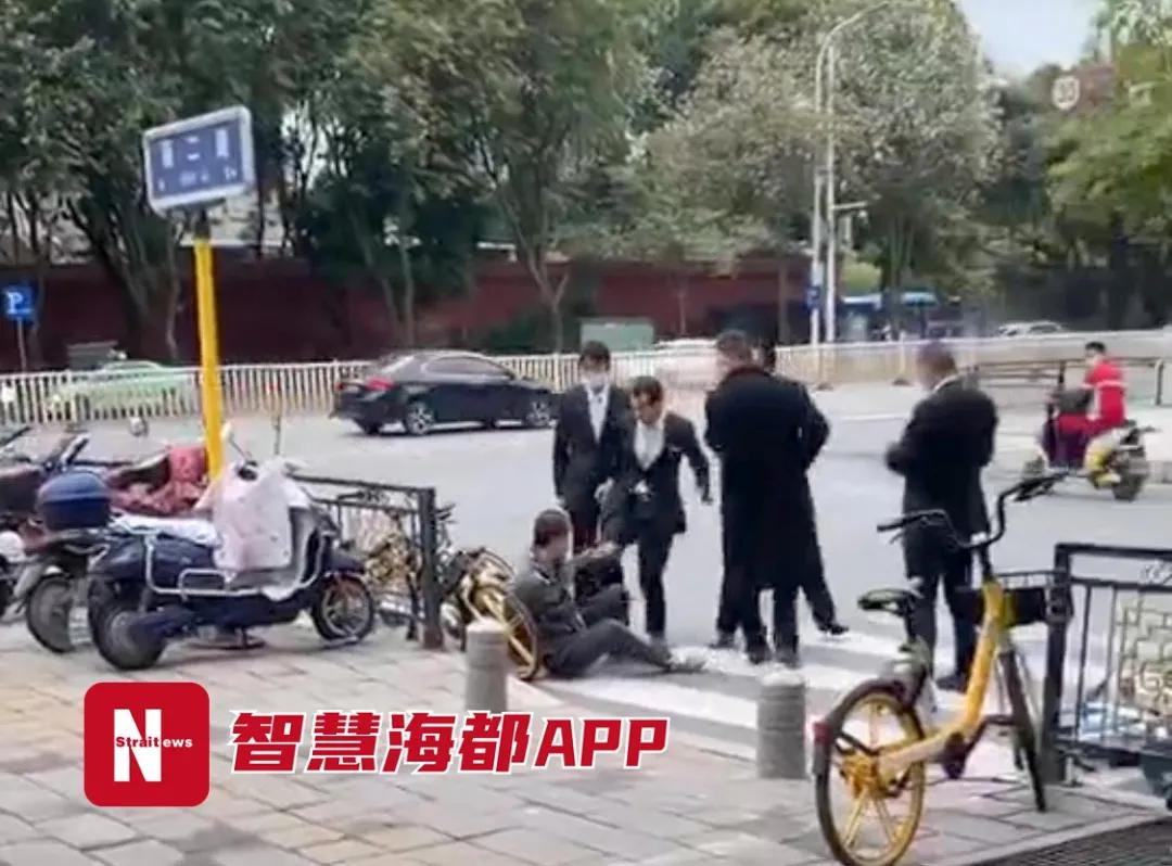 华润物业打人事件处理,物业员工殴打业主已被拘留停职