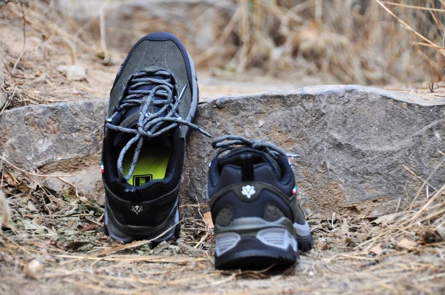 senselead跟绿巨人是一个牌子吗,绿巨人徒步鞋测评