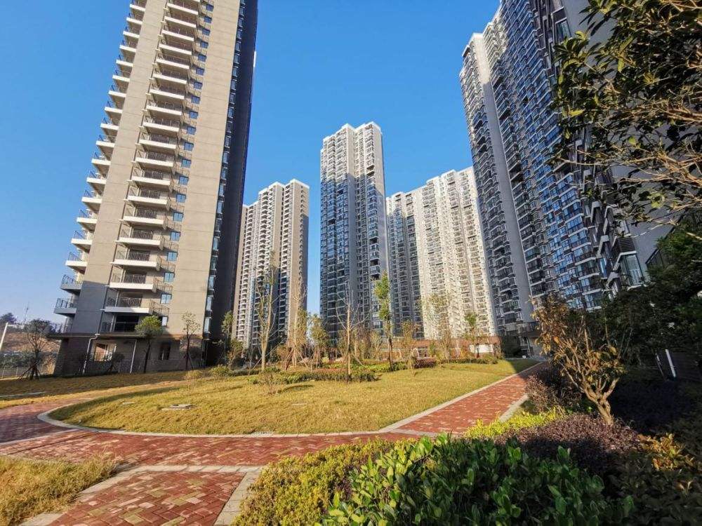 房子产权归未成年子女如何处置,小产权房子物业能换吗