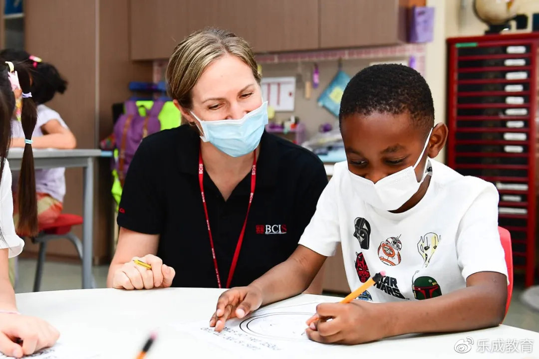 涔愭垚鍥介檯灏忓,涔愭垚鍥介檯瀛︽牎杩戝喌