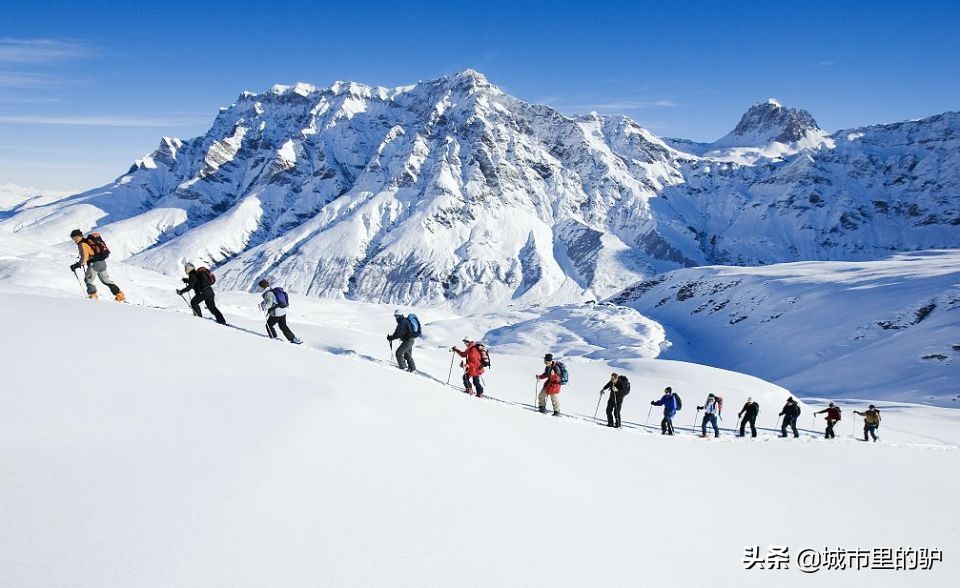 徒步时护膝需要勒得很紧吗,徒步护膝是戴还是不戴