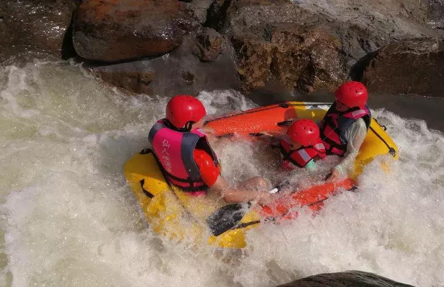 徒步浙东大峡谷,邂逅虎跳峡感受大自然