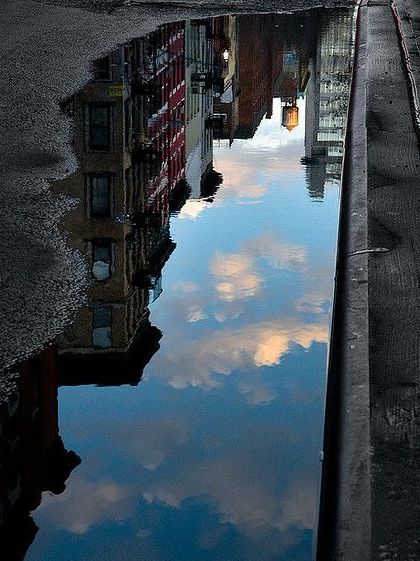 无需任何道具，手机这样轻轻一倒，大片随手拈来