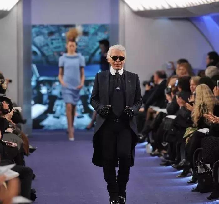 颠覆传统设计的时装秀,让你惊艳的时装秀场布置