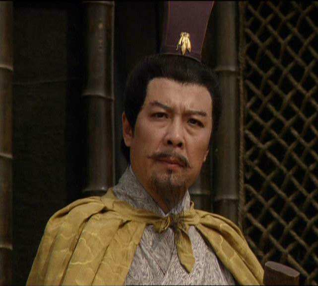 让曹操割须弃袍的真正幕后大佬是汉献帝