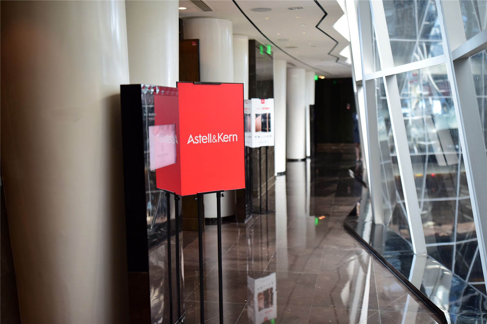 光芒掩盖索尼6万元*放播**器，艾利和真旗舰*放播**器SP2000开售了