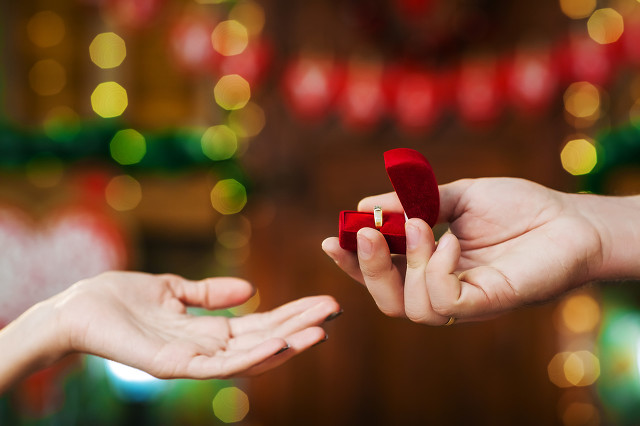 从来都没有收到过七夕礼物,收到七夕礼物难过的哭了