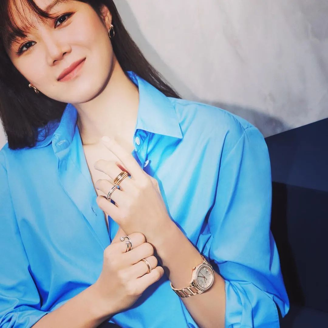 小五官扁平脸适合什么风格,塌鼻扁平脸