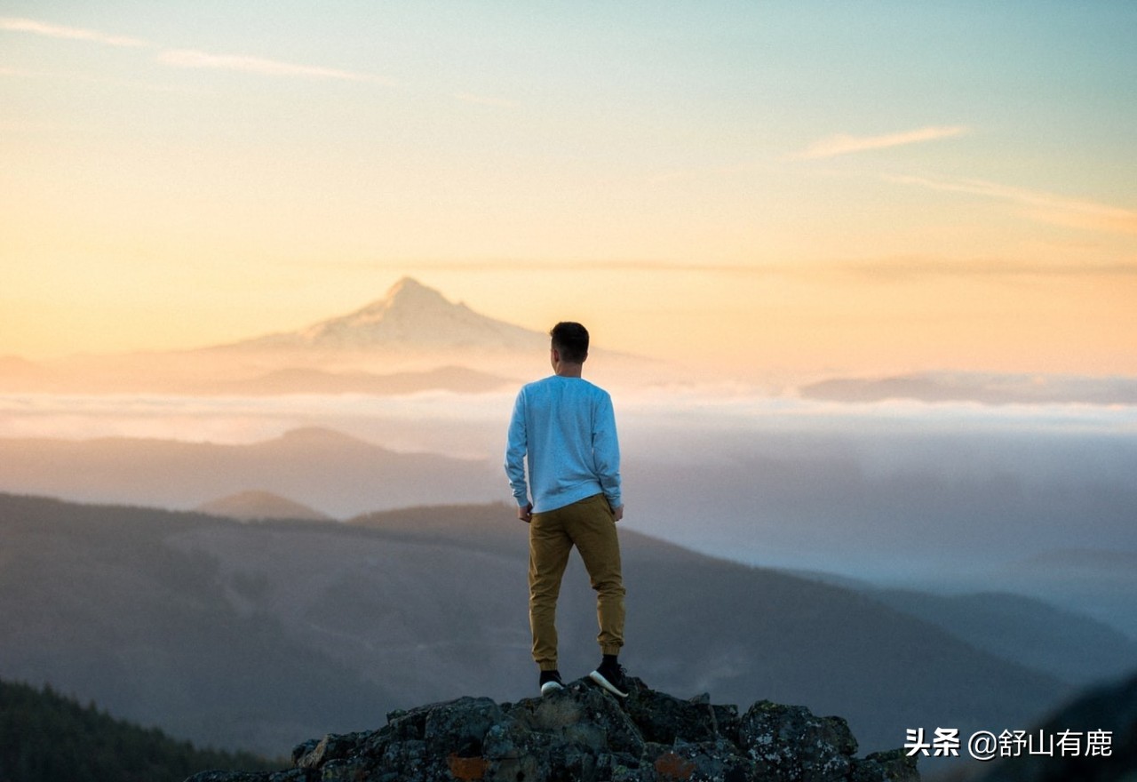 人生四大处事法则：大智不群，大善无帮，何惧孤步，何惧毁谤