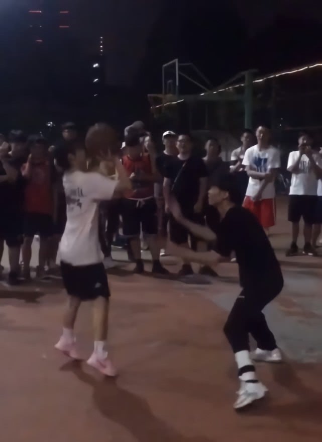 299元耐克气垫运动鞋樱花粉,耐克樱花粉女鞋推荐