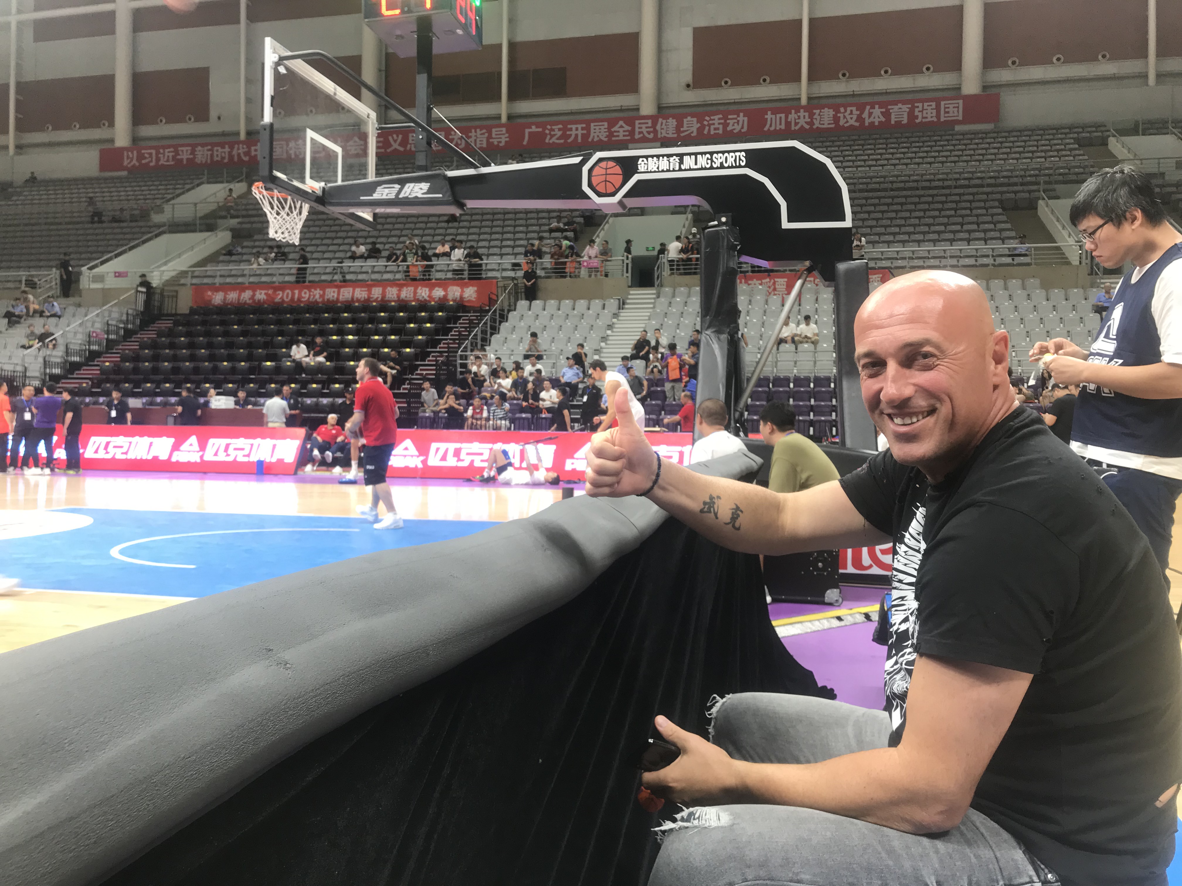 国足教练扬科维奇是实德哪个外援,大连实德扬科维奇与天津刘学宇