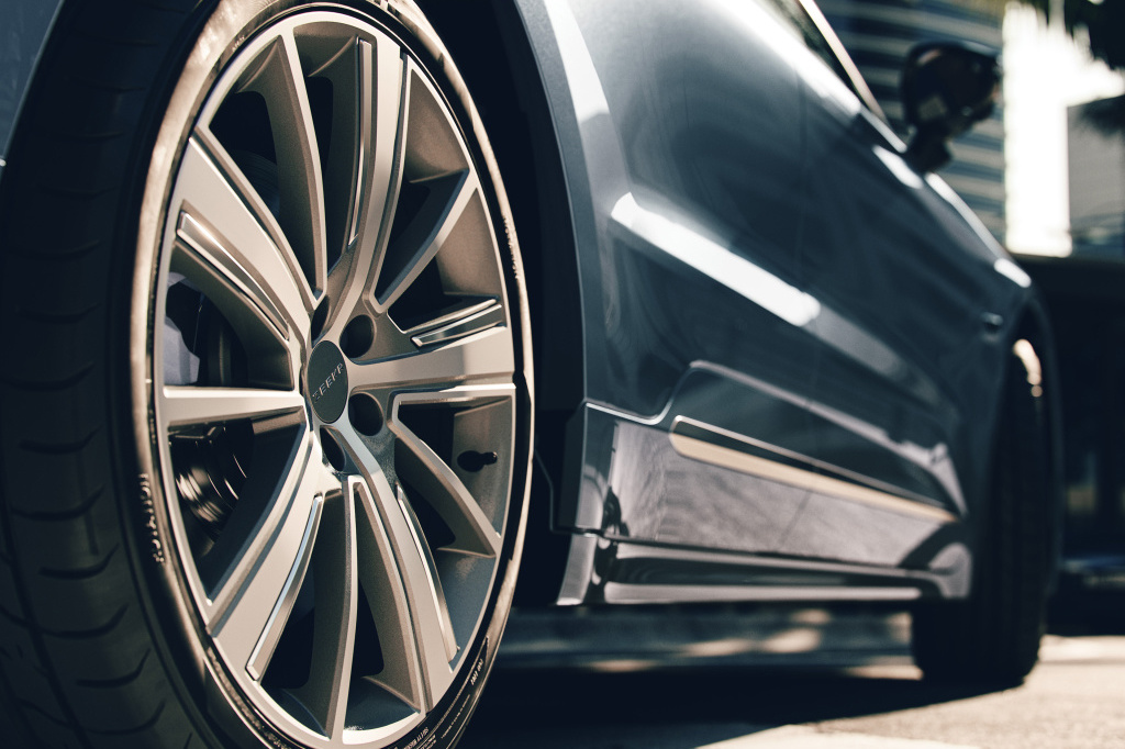 入门即巅峰选长续航双电机WE版就够了极氪001购车手册