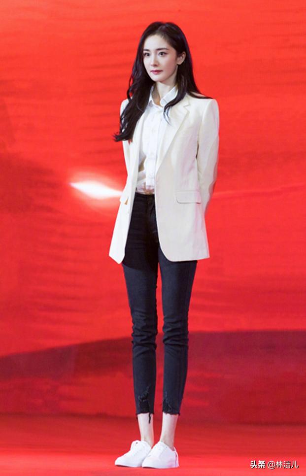 杨幂宋茜同款马丁靴,杨幂宋茜同款耐克鞋